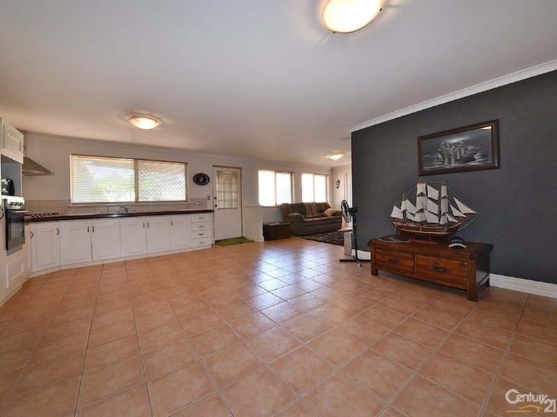 Photo - 3 Mission Place, Quinns Rocks WA 6030 - Image 7