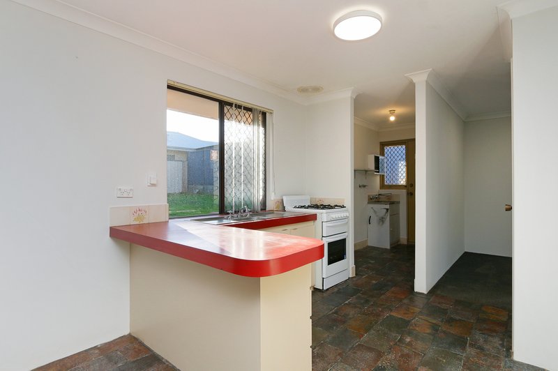 Photo - 3 Moennich Court, Coolbellup WA 6163 - Image 12