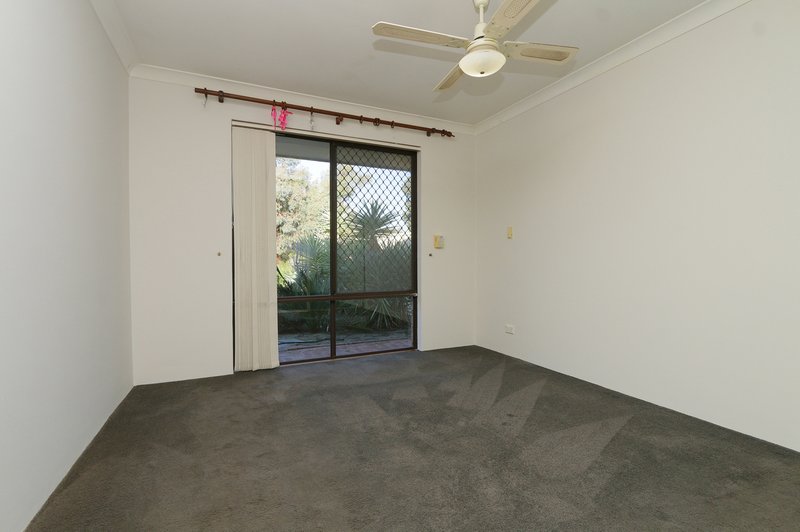 Photo - 3 Moennich Court, Coolbellup WA 6163 - Image 15