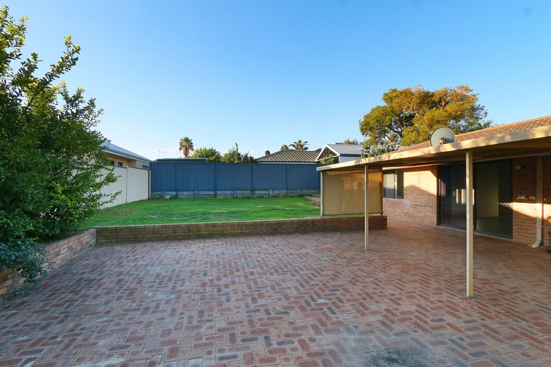 Photo - 3 Moennich Court, Coolbellup WA 6163 - Image 25