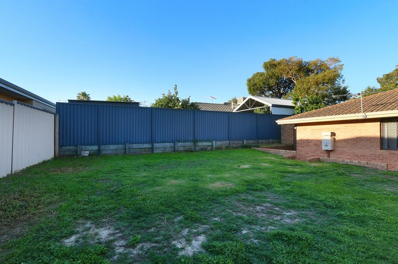 Photo - 3 Moennich Court, Coolbellup WA 6163 - Image 27