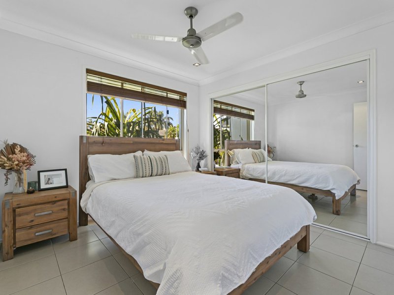 Photo - 3 Mojave Drive, Burleigh Waters QLD 4220 - Image 11