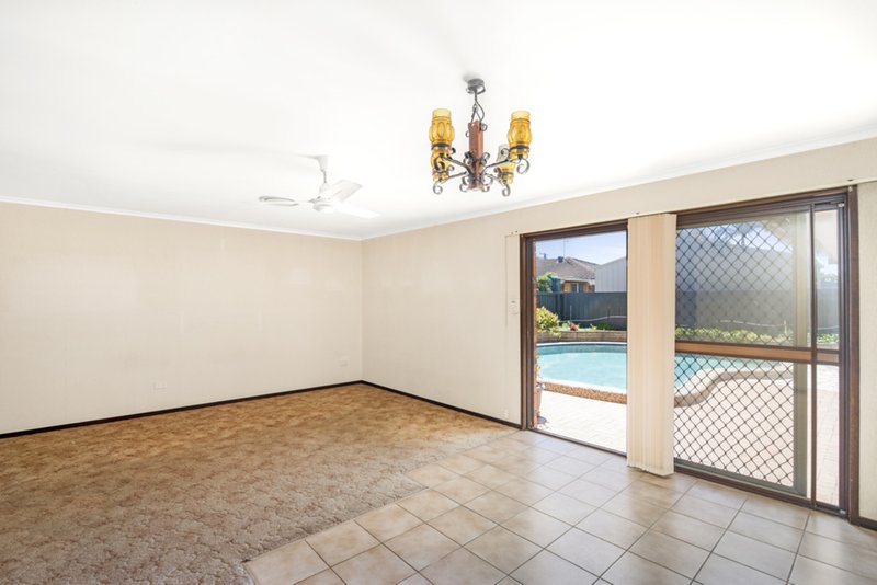 Photo - 3 Mokera Avenue, Palm Beach QLD 4221 - Image 2