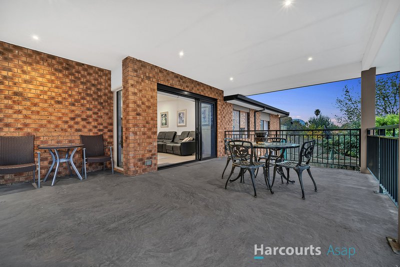 Photo - 3 Monkhouse Drive, Endeavour Hills VIC 3802 - Image 6