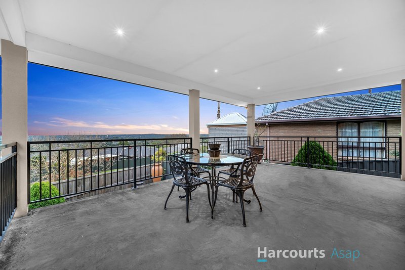 Photo - 3 Monkhouse Drive, Endeavour Hills VIC 3802 - Image 7