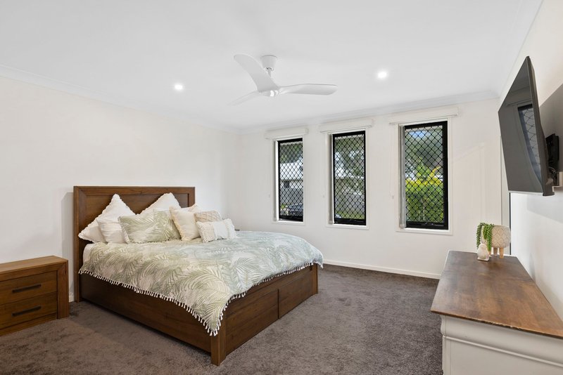 Photo - 3 Monsato Close, Upper Kedron QLD 4055 - Image 12