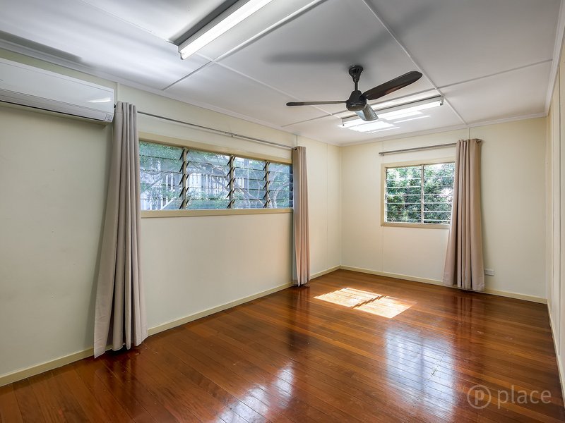 Photo - 3 Moolabin Crescent, Yeerongpilly QLD 4105 - Image 6