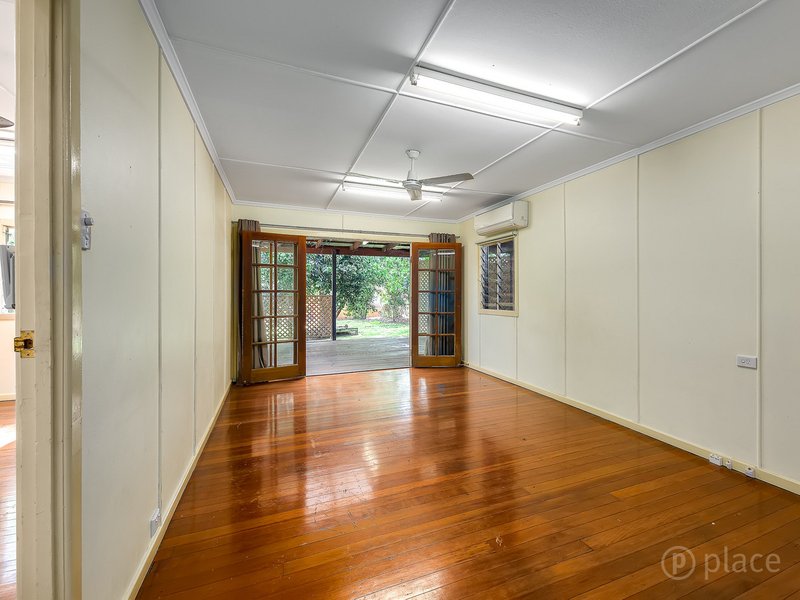 Photo - 3 Moolabin Crescent, Yeerongpilly QLD 4105 - Image 7