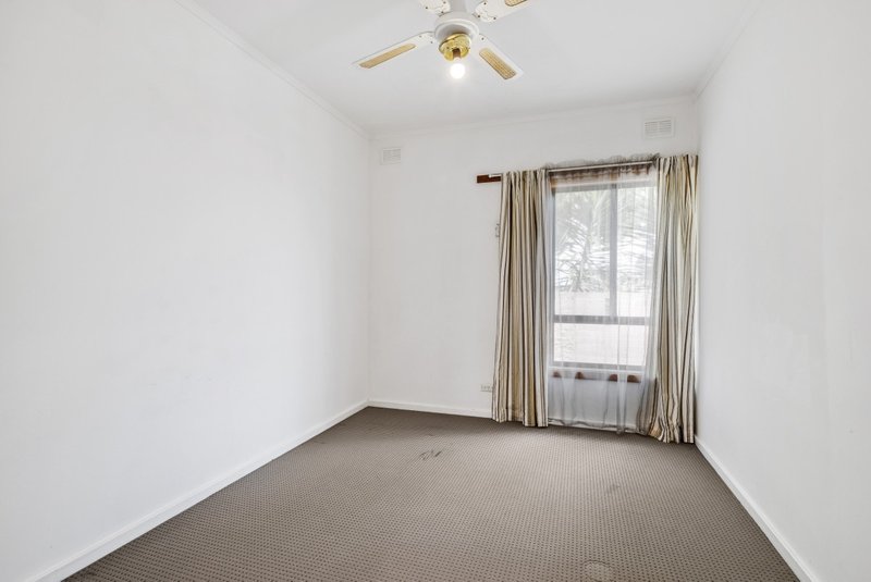 Photo - 3 Moorong Road, O'Sullivan Beach SA 5166 - Image 8