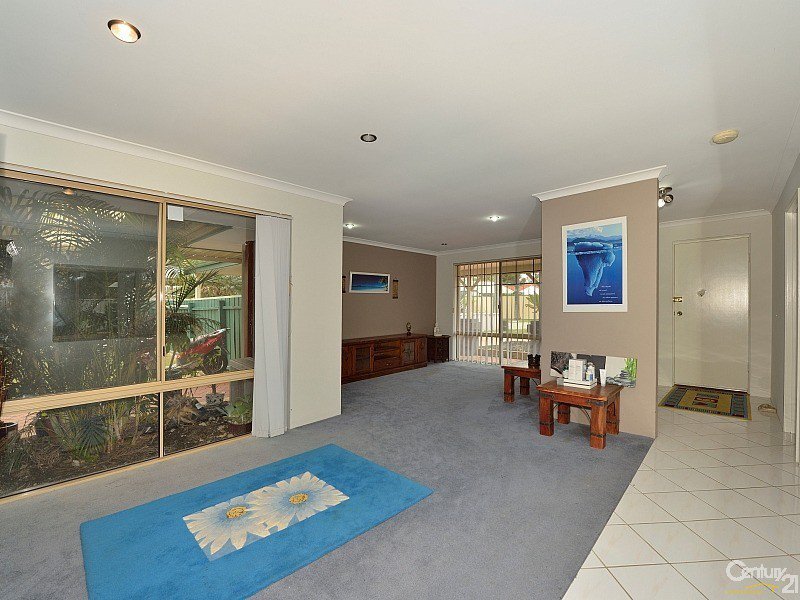 Photo - 3 Moreton Court, Erskine WA 6210 - Image 2