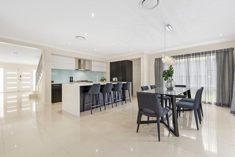 Photo - 3 Morningvale Place, Mitchelton QLD 4053 - Image 5