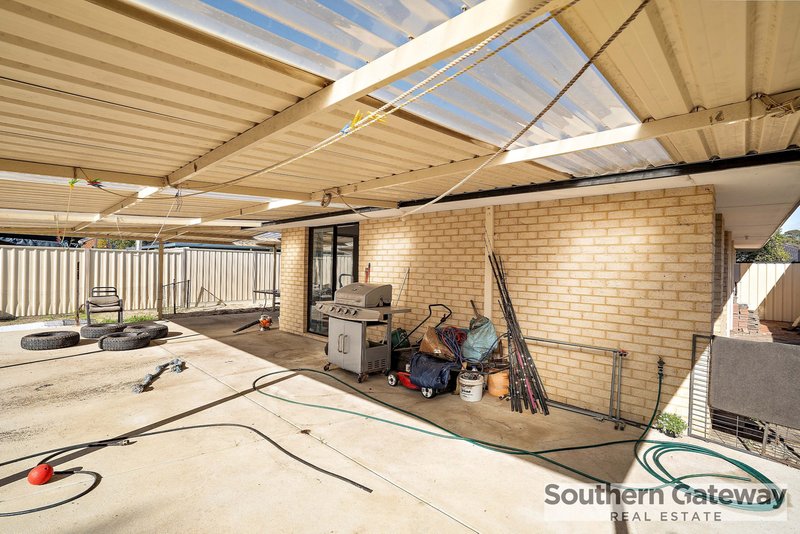 Photo - 3 Morolo Street, Seville Grove WA 6112 - Image 15