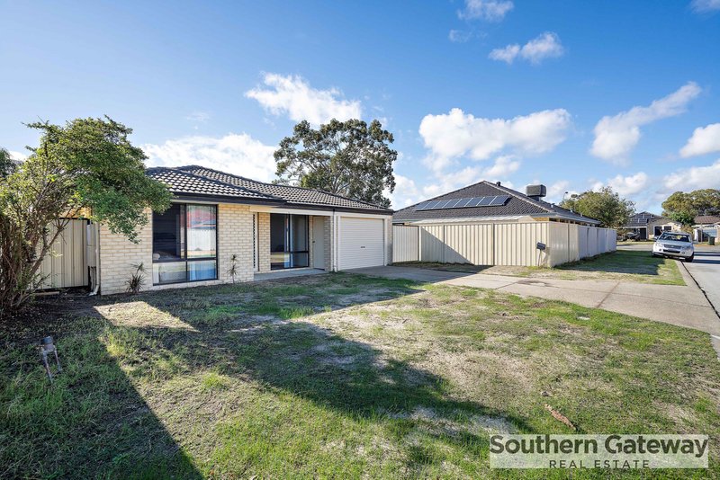 Photo - 3 Morolo Street, Seville Grove WA 6112 - Image 23