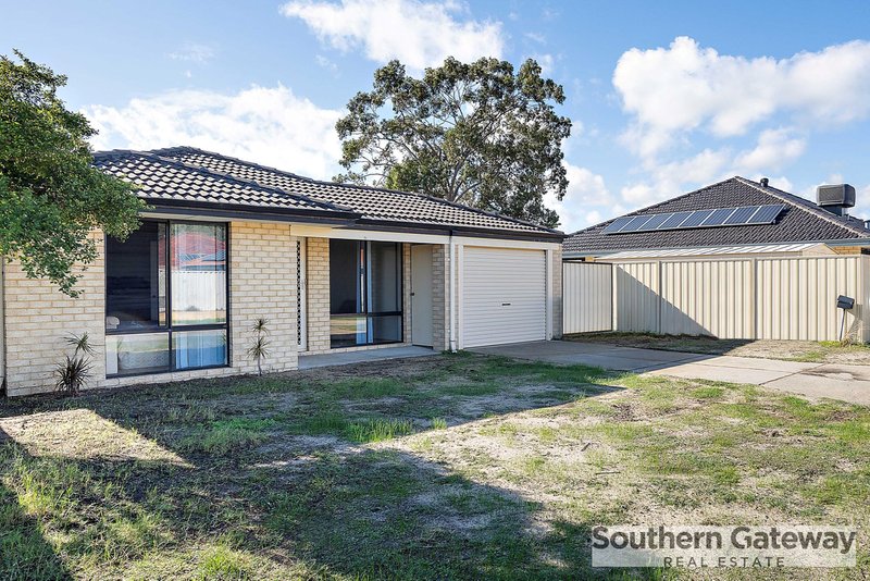 Photo - 3 Morolo Street, Seville Grove WA 6112 - Image 24