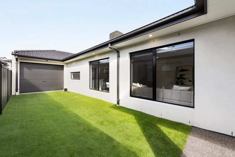 Photo - 3 Mottlecah Circuit, Craigieburn VIC 3064 - Image 23