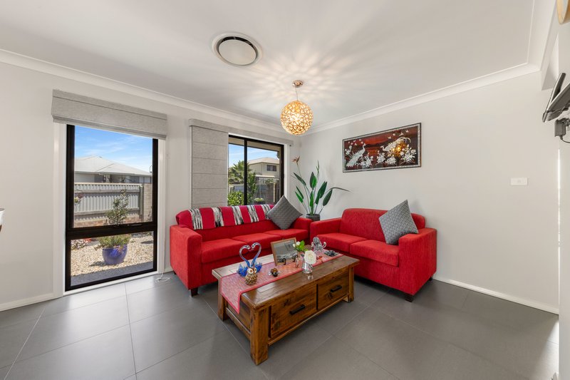 Photo - 3 Mount Pleasant Street, Park Ridge QLD 4125 - Image 6