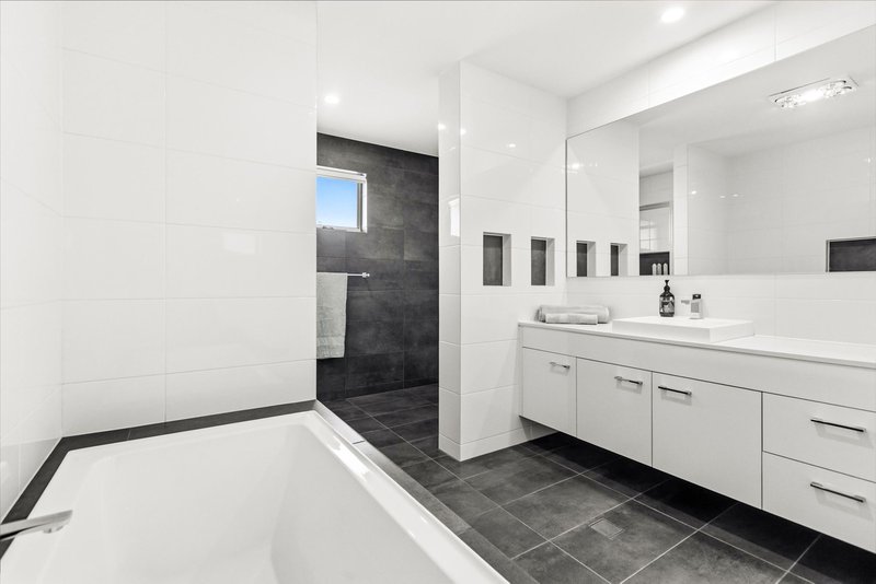 Photo - 3 Mount Scott Way, North Kellyville NSW 2155 - Image 12
