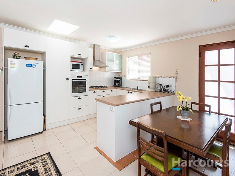 Photo - 3 Mueller Court, Padbury WA 6025 - Image 8