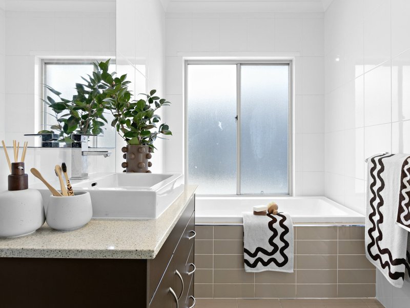 Photo - 3 Muirfield Avenue, Cessnock NSW 2325 - Image 6