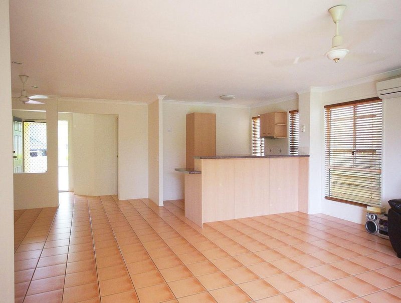 Photo - 3 Mulgrave Crescent, Varsity Lakes QLD 4227 - Image 2