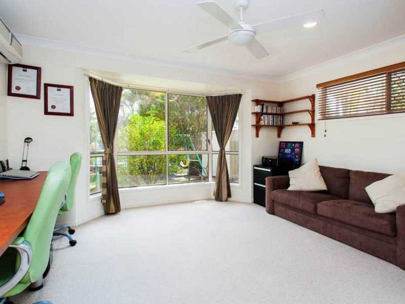 Photo - 3 Munia Street, Varsity Lakes QLD 4227 - Image 11