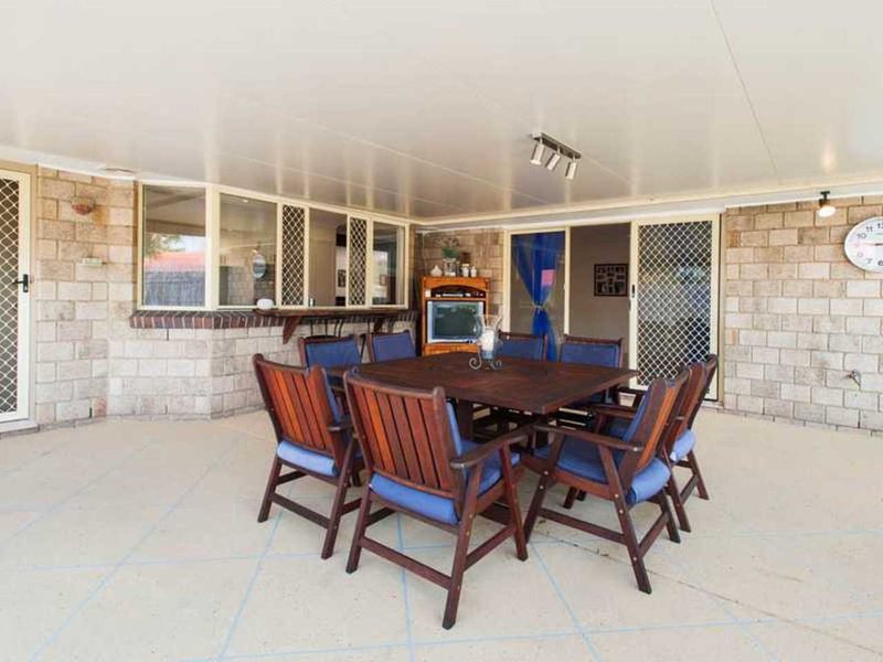 Photo - 3 Munia Street, Varsity Lakes QLD 4227 - Image 12