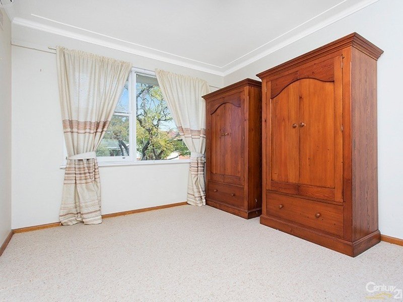 Photo - 3 Muronga Place, Kirrawee NSW 2232 - Image 6