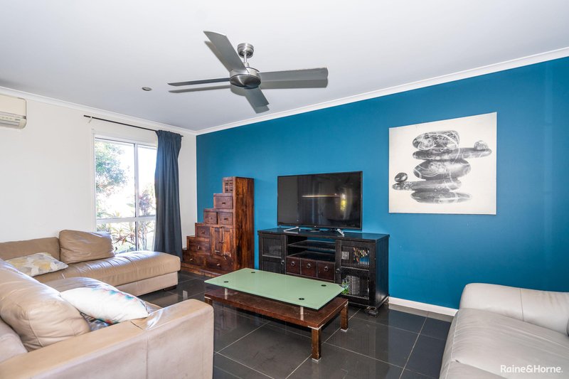 Photo - 3 Musgrave Close, Kawungan QLD 4655 - Image 4