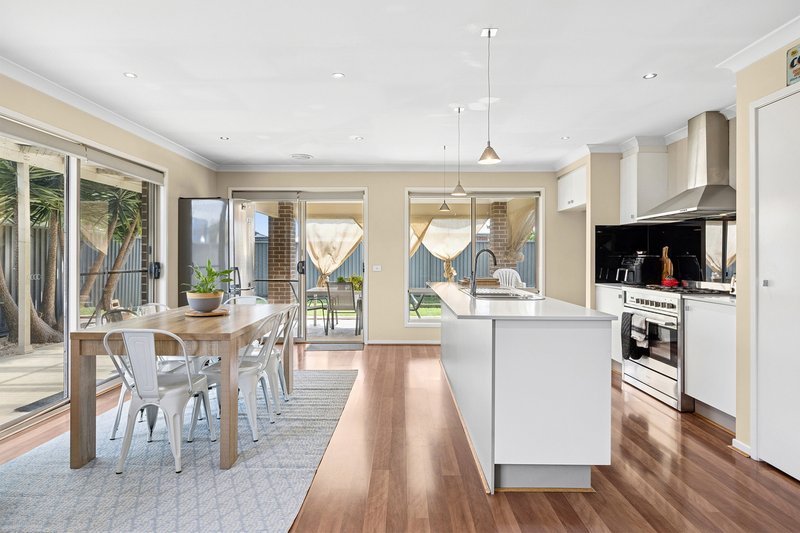 Photo - 3 Musk Duck Court, Lara VIC 3212 - Image 3