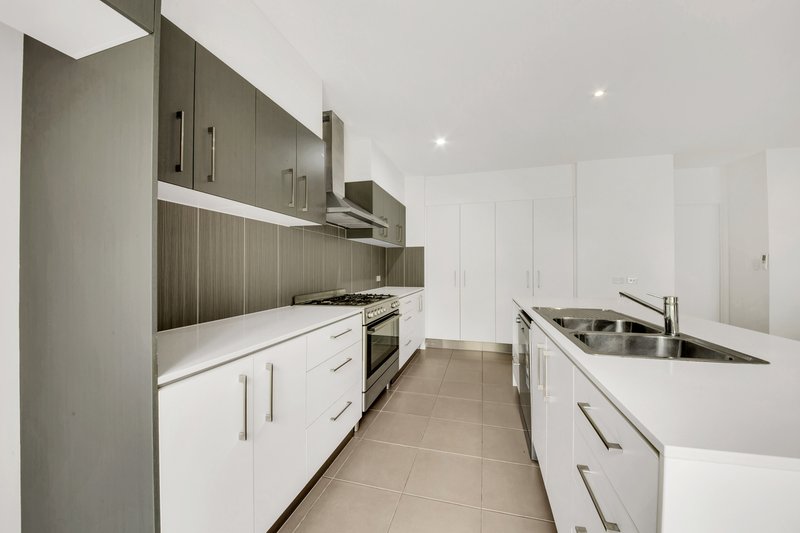 Photo - 3 Namadgi Terrace, New Auckland QLD 4680 - Image 3