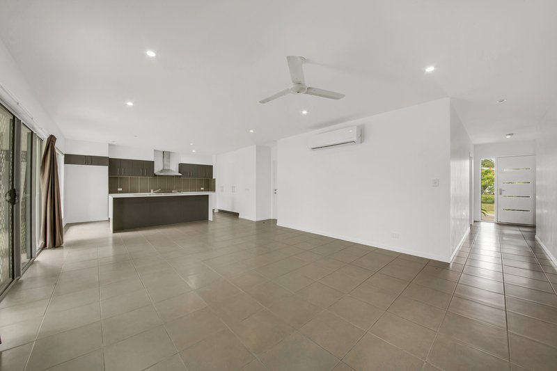 Photo - 3 Namadgi Terrace, New Auckland QLD 4680 - Image 5