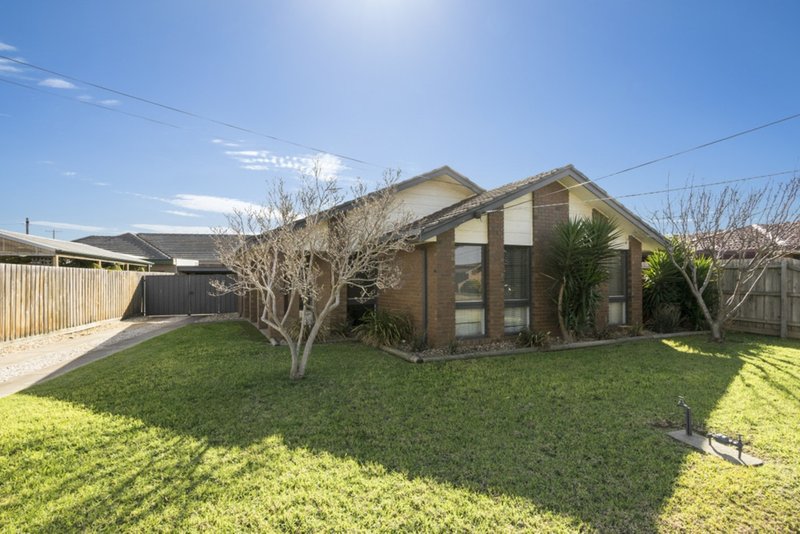 Photo - 3 Nantilla Crescent, Werribee VIC 3030 - Image 12