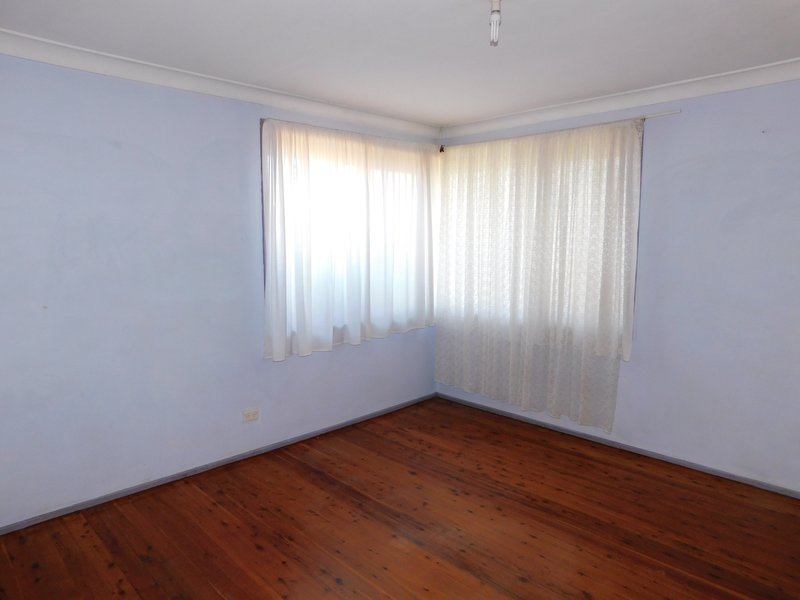 Photo - 3 Napier Place, Bossley Park NSW 2176 - Image 5