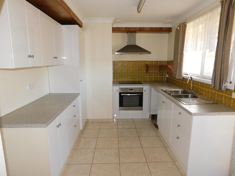 Photo - 3 Napier Place, Bossley Park NSW 2176 - Image 6