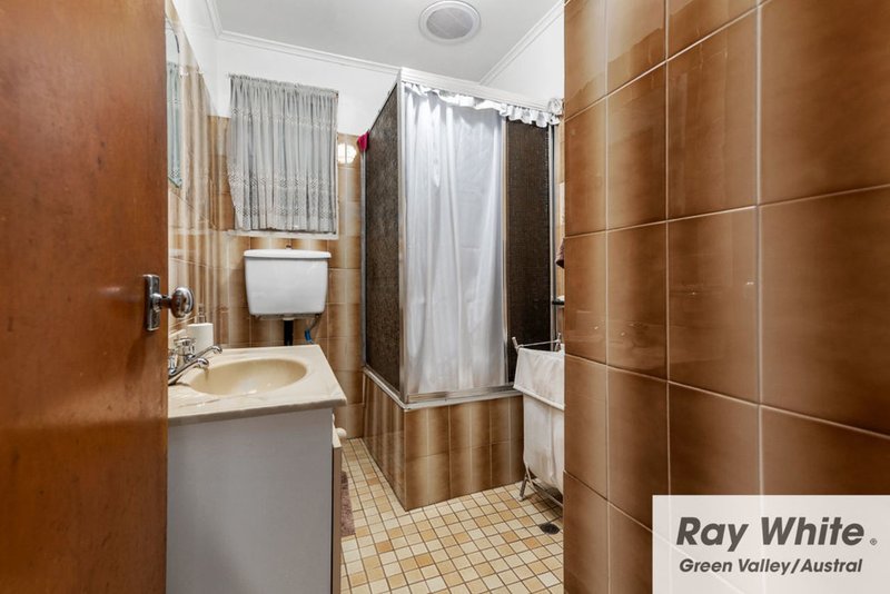 Photo - 3 Naranghi Street, Busby NSW 2168 - Image 6