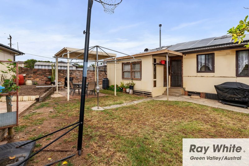 Photo - 3 Naranghi Street, Busby NSW 2168 - Image 11