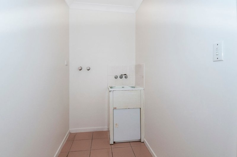 Photo - 3 Natalie Court, Eagleby QLD 4207 - Image 7