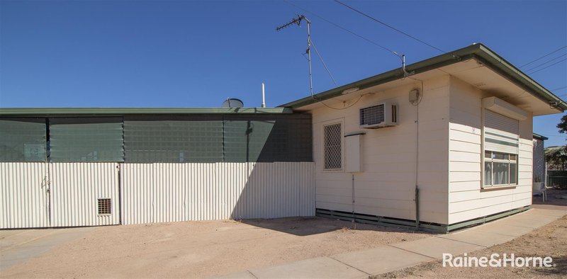 Photo - 3 Nicholson Terrace, Port Augusta SA 5700 - Image 2