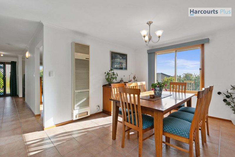 Photo - 3 Norma Court, Hallett Cove SA 5158 - Image 10