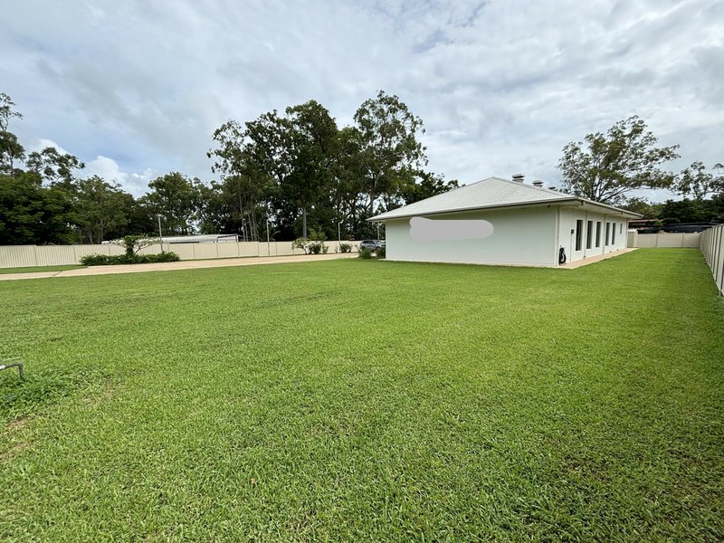 Photo - 3 Northern Ave , Rocky Point QLD 4874 - Image 3