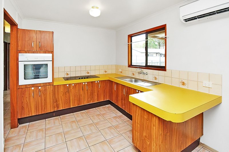 Photo - 3 Nugent Street, Bellbird Park QLD 4300 - Image 5