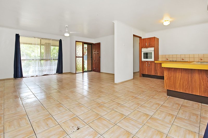 Photo - 3 Nugent Street, Bellbird Park QLD 4300 - Image 8