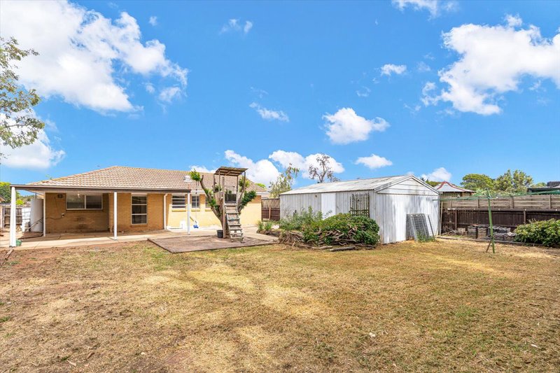 Photo - 3 Nunniong Street, Werribee VIC 3030 - Image 10