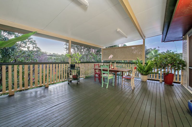 Photo - 3 Nyora Street, Everton Hills QLD 4053 - Image 2