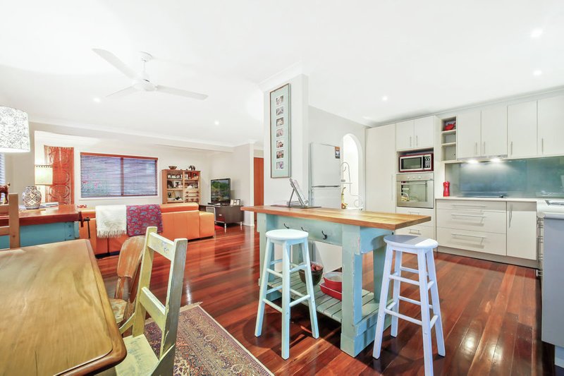 Photo - 3 Nyora Street, Everton Hills QLD 4053 - Image 11