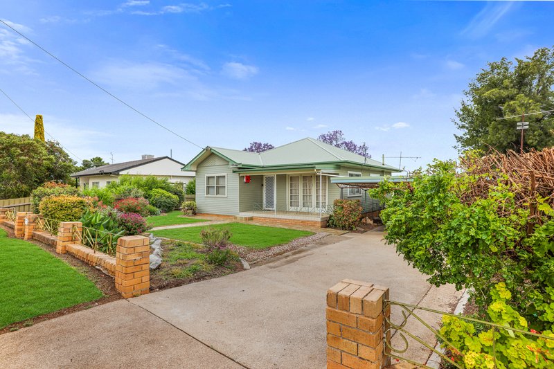 Photo - 3 Oak Street, Tamworth NSW 2340 - Image 2