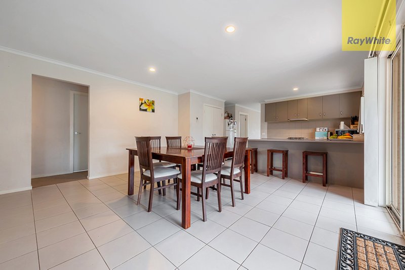 Photo - 3 Oakham Glade, Derrimut VIC 3030 - Image 4