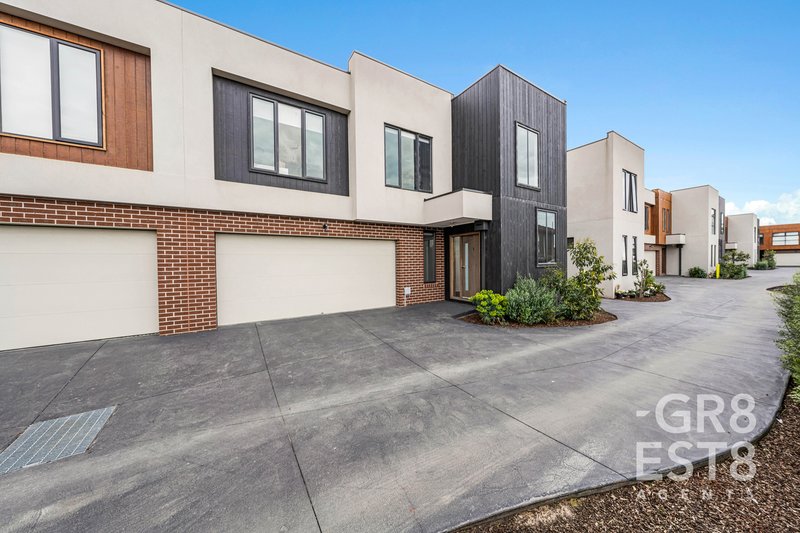 3 Oakpark Place, Officer VIC 3809