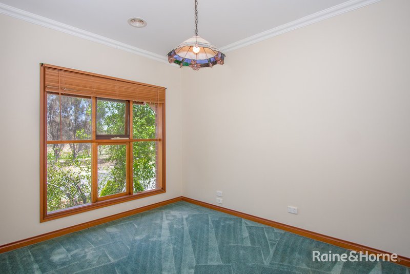 Photo - 3 O'Brien Street, Sunbury VIC 3429 - Image 5