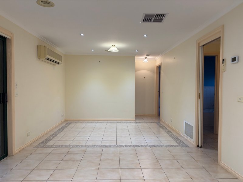 Photo - 3 O'Donoghue Street, Mill Park VIC 3082 - Image 5